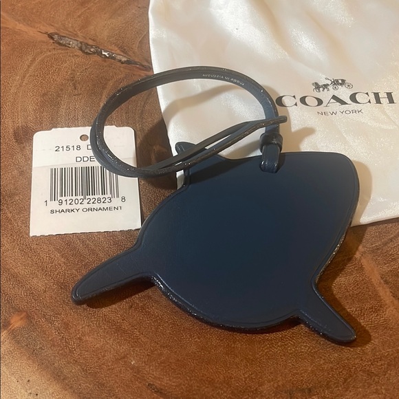 Coach Shark Bag Charm - Picture 5 of 7